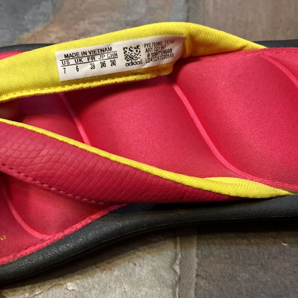 Adidas Women’s Flip Flops, GUC. Sz 7. In rose and yellow. - Picture 4 of 8
